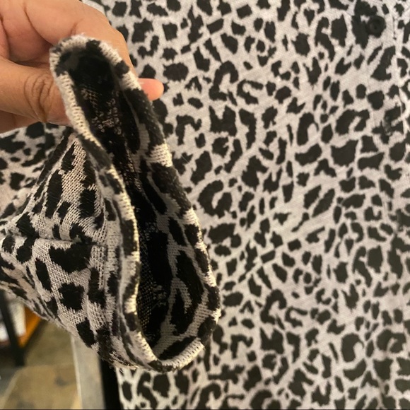 Snow Leopard Print Cardigan - Picture 5 of 7